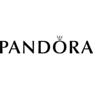 PULSERA CON CHARMS PANDORA