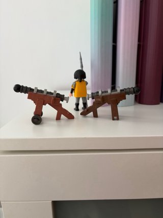 Soldado León Amarillo con 2 Cañones