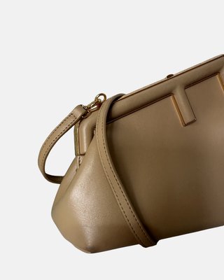 Bolso Fendi First Piel Camel