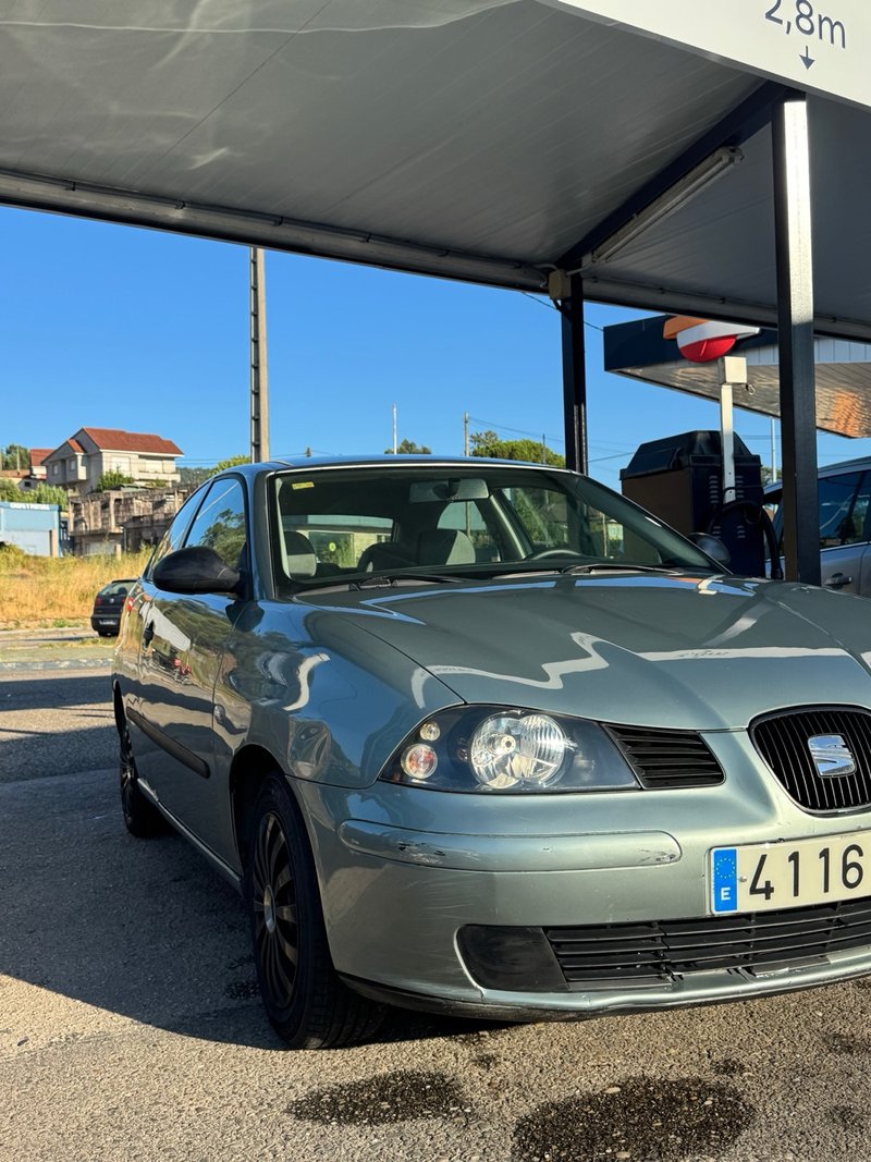 SEAT Ibiza 2005 - foto 1