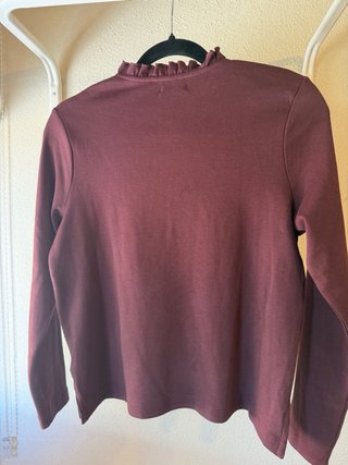 Camiseta Uni manga larga volantes borgoña