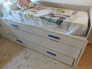 Cama juvenil con 4 cajones y 2 colchones