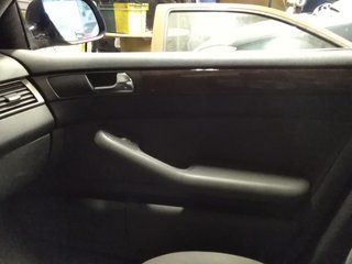 Guarnecido puerta delantera derecha Audi A6 (4B,C