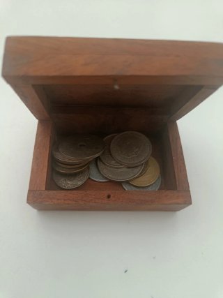 Colección de Monedas Antiguas en preciosa cajita