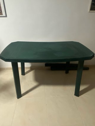 Mesa de jardín verde de plástico