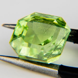 PERIDOTO NATURALE 4,03 CT