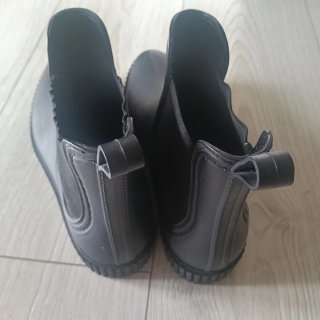 Botas de agua negras