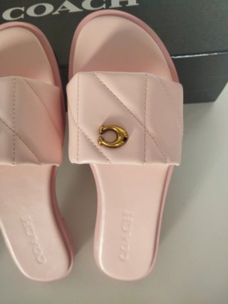 Sandali Coach Rosa con Logo Oro