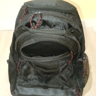 Mochila con ruedas y asa