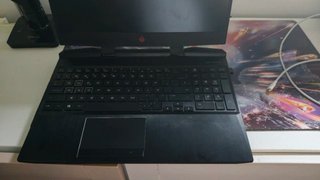 HP Omen 15 Nero e Rosso