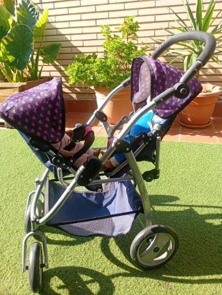 Carrito gemelar para muñecas
