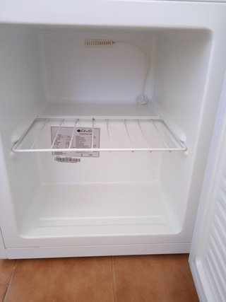 Congelador de marca AYA