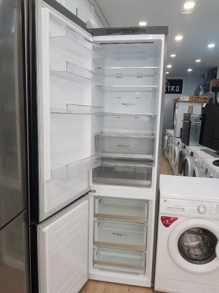 Nevera y Lavadora LG