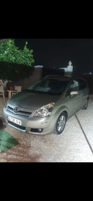 Toyota Corolla verso 2005
