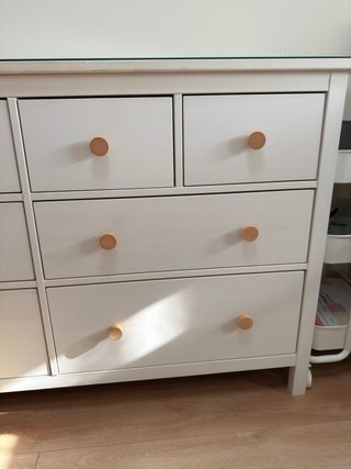 Cómoda Ikea Blanca con Tapa de Cristal