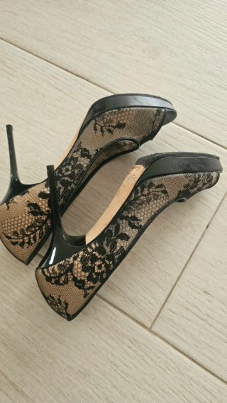 Jimmy Choo Peep Toe Encaje Negro Beige