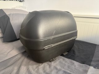 Soporte y baúl Benelli TNT 125