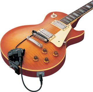 Roland GR-55 Guitar Synthesizer + GK3 Pickup