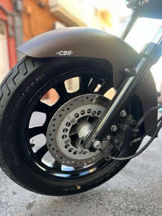 Keeway Superlight 125 - Moto Cruiser Marrón