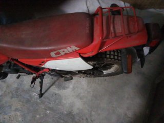 Honda CRM 75 Enduro Roja,