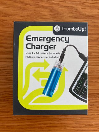 Cargador Emergencia Móvil Pila AA thumbsUp! UK