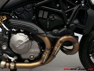 DUCATI MONSTER 821