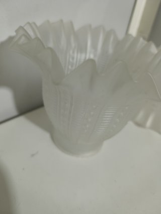 2 Tulipas Modernistas talladas Flor Alargada