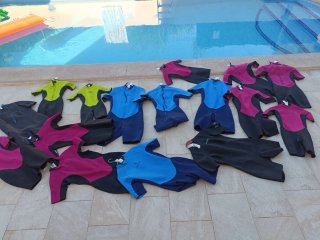 Trajes de neopreno cortos