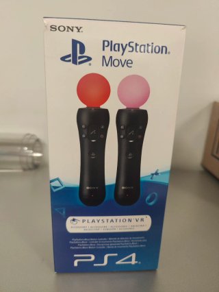 PlayStation Move Motion Controllers (Sony)
