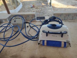 Robot Limpiafondos Piscina Dolphin
