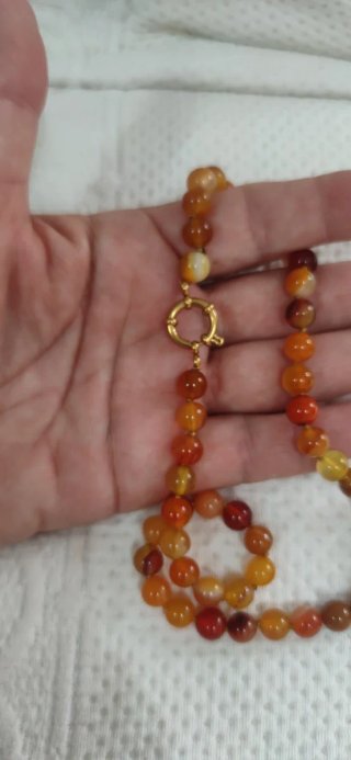 Collar de Cornalina con cierre dorado