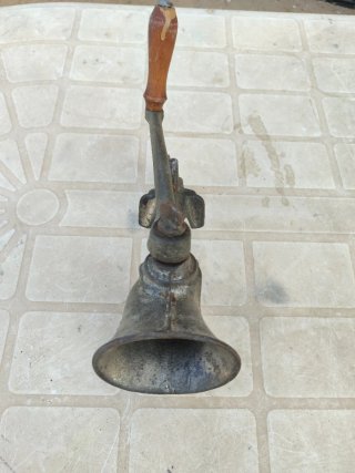 Picadora de carne antigua