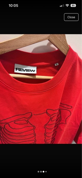 Camiseta REVIEW roja esqueleto pedrería