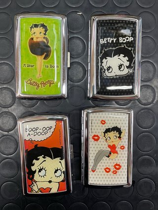 Portasigarette metallo Betty Boop
