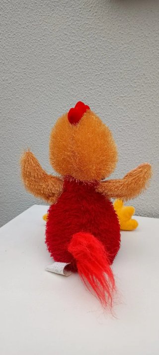 Gallina de peluche con sonido