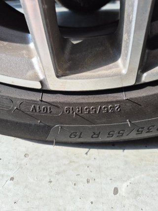 Neumáticos Michelin 80% vida útil