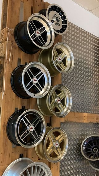 2X targa en 8x13 4x98 ET 0 clásica black