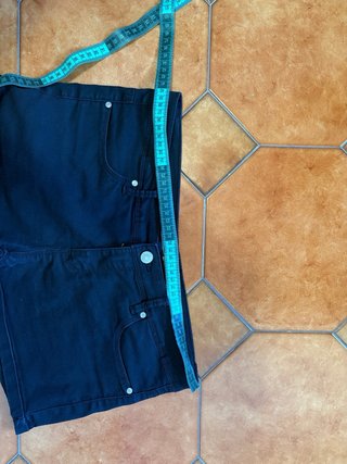 Pantaloncini neri