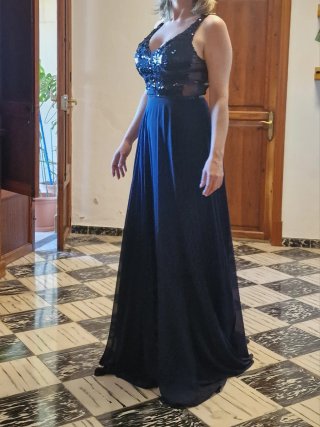 Vestido de fiesta azul con lentejuelas