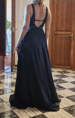 Vestido de fiesta azul con lentejuelas