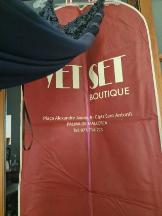 Vestido de fiesta azul con lentejuelas