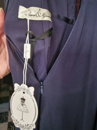 Vestido de fiesta azul con lentejuelas