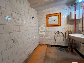Local comercial en venta en Gavarra en Cornellà de Llobregat