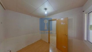 Piso en venta en Fondo en Santa Coloma de Gramanet