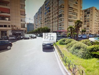 Local comercial en venta en Gamarra - La Trinidad en Málaga