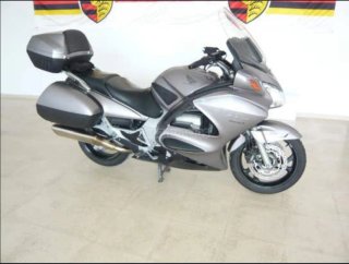 Moto turismo carretera