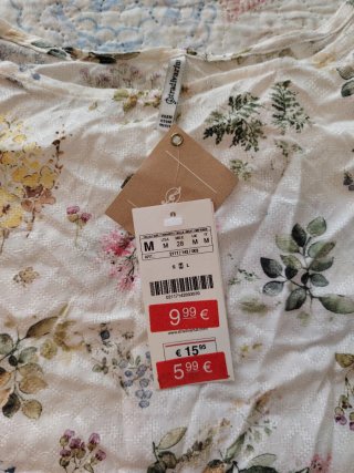 Camisa estilo mariposa floral