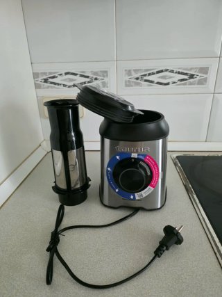 Batidora Taurus con accesorios