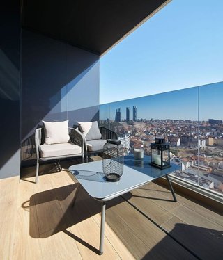 Piso en alquiler en Valdeacederas en Madrid