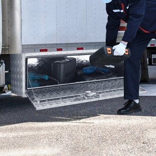 Caja de Camión Inferior, 152.4 x 43.2 x 45.7 cm Caja de Almacenamiento para Pickup, Caja de Herramientas de Aluminio de Placa de Diamante de Alta Resistencia con Cerradura y Llaves, Caja de Almace...